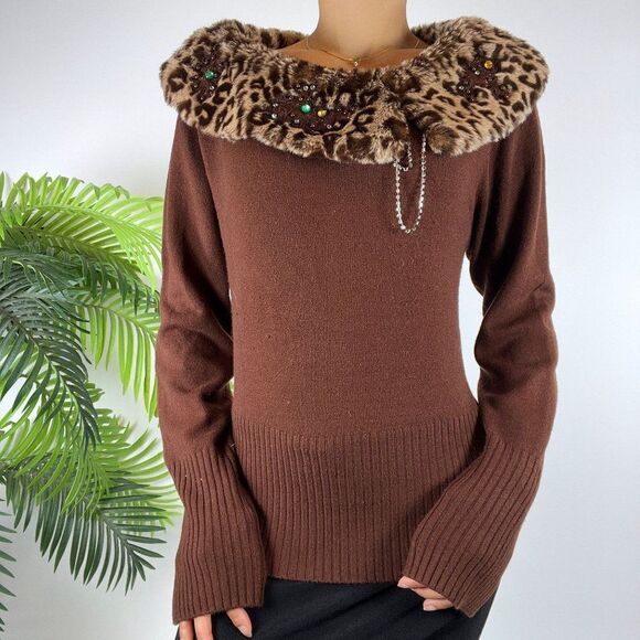 Vintage 90s Brown Beaded Faux Fur Classy Bedazzled Knit Winter Sweater Top / M - Picture 4 of 5